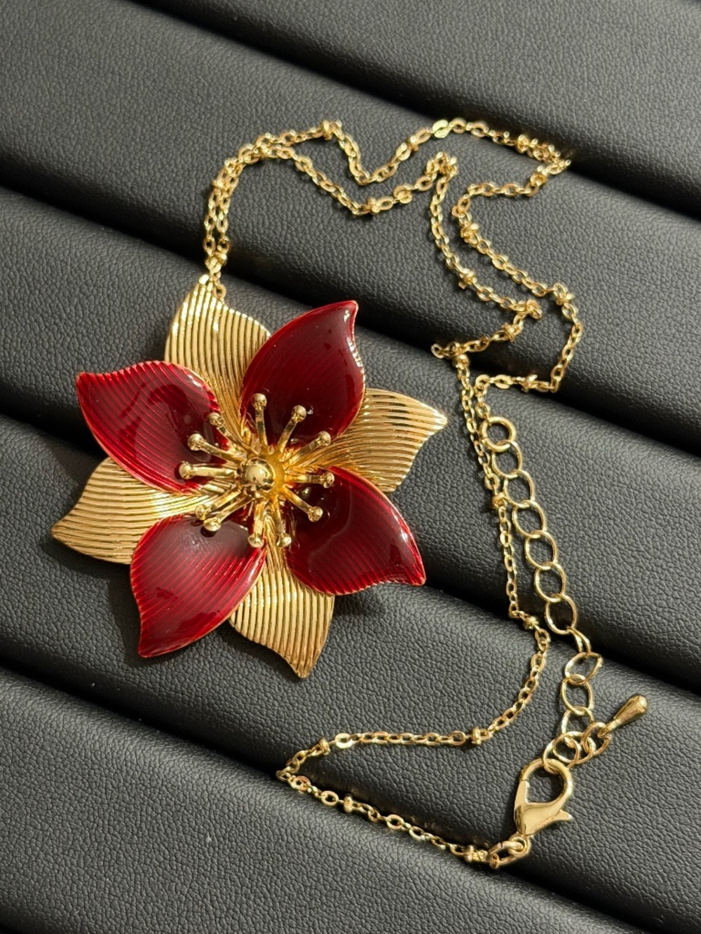 Vintage Golden Burgundy Exaggerated Double Layer Flower Pendant Necklace.
